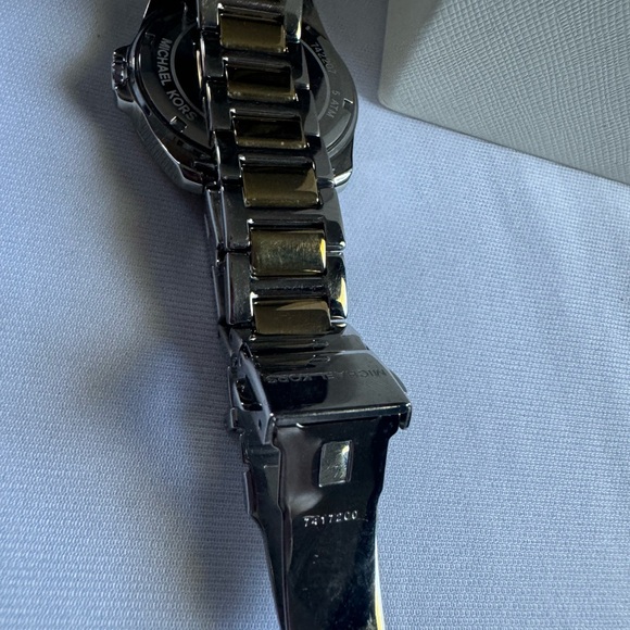 Michael Kors Multifunction Two-Tone Stainless Steel Watch- style Boyfriend watch - Picture 5 of 7